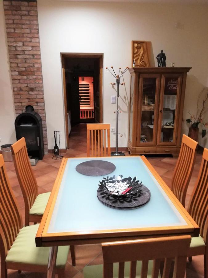 Parva Foresta Apartment Miskolc Ngoại thất bức ảnh